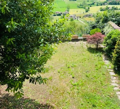 Castell’Arquato • Casa in sasso con giardino e terrazzo panoramico