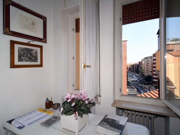 B.RA GENOVA – elegante app.to al piano alto