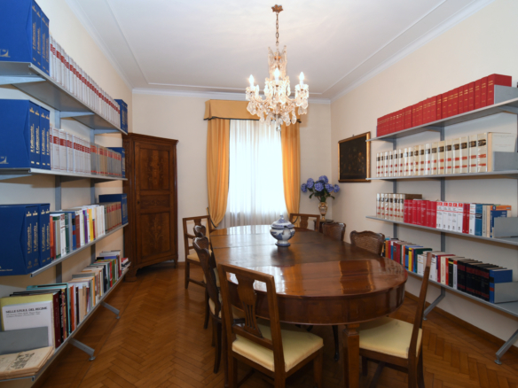 B.RA GENOVA – elegante app.to al piano alto
