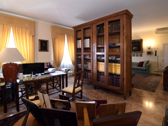B.RA GENOVA – elegante app.to al piano alto