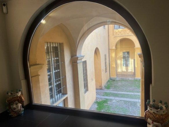 Centro • Casa indipendente con terrazzo e box