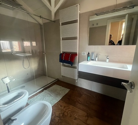 Centro • Casa indipendente con terrazzo e box