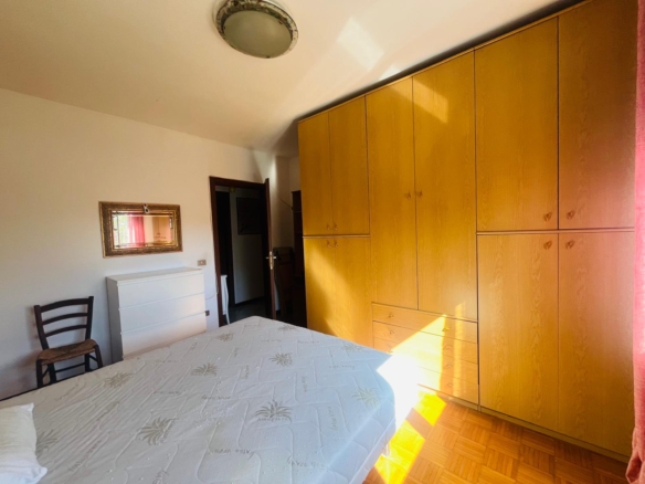 App.to con terrazzo e box • via Bolzoni