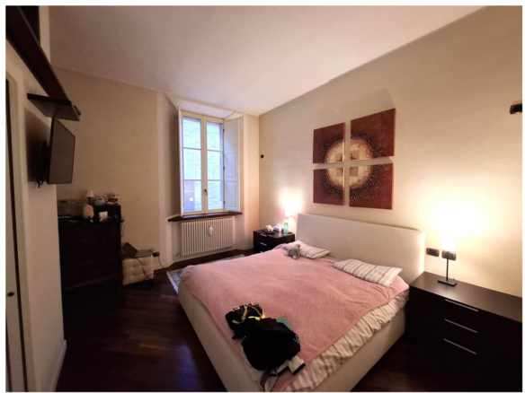 App.to ristrutturato con affreschi e box • Piazza Borgo