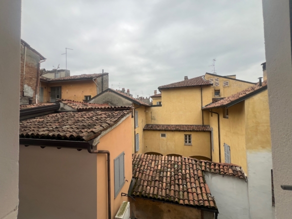 Ampio app.to con affacci su p.zza Duomo