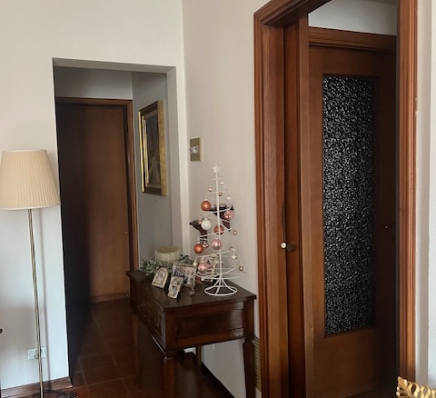 App.to con ampio balcone e box • Pubblico Passeggio