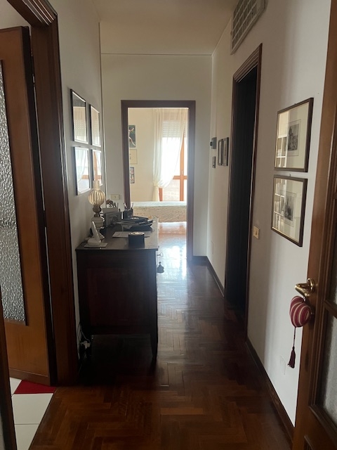 App.to con terrazzi e due box • Pubb. Passeggio