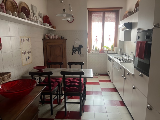 App.to con terrazzi e due box • Pubb. Passeggio
