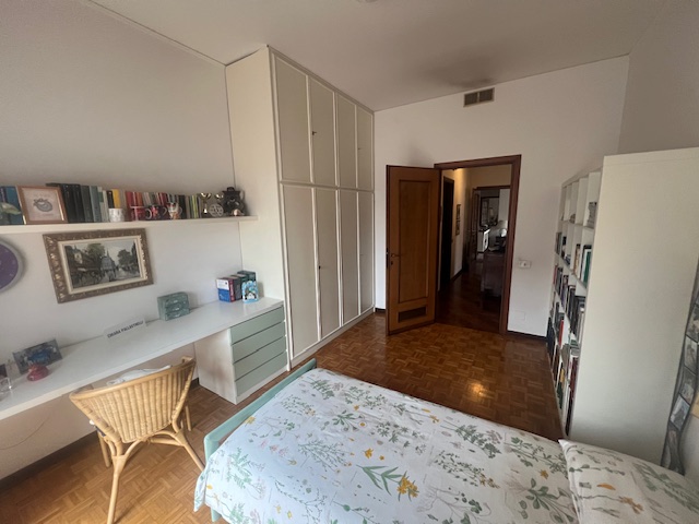 App.to con terrazzi e due box • Pubb. Passeggio