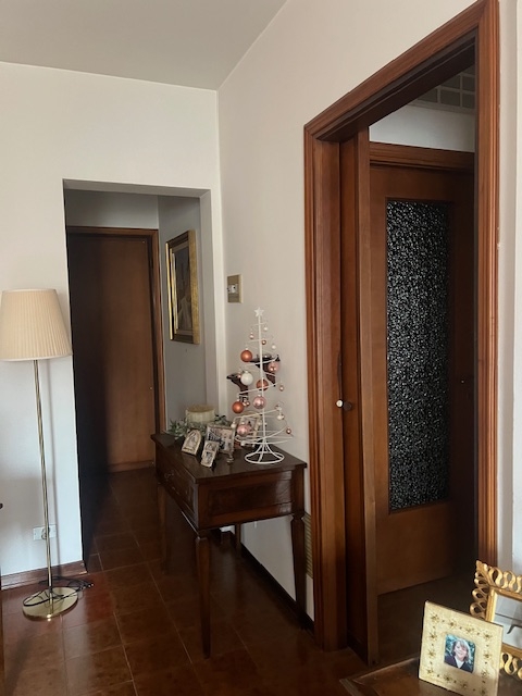 App.to con terrazzi e due box • Pubb. Passeggio