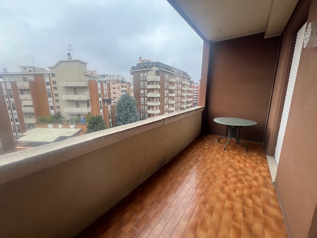App.to con terrazzi e due box • Pubb. Passeggio