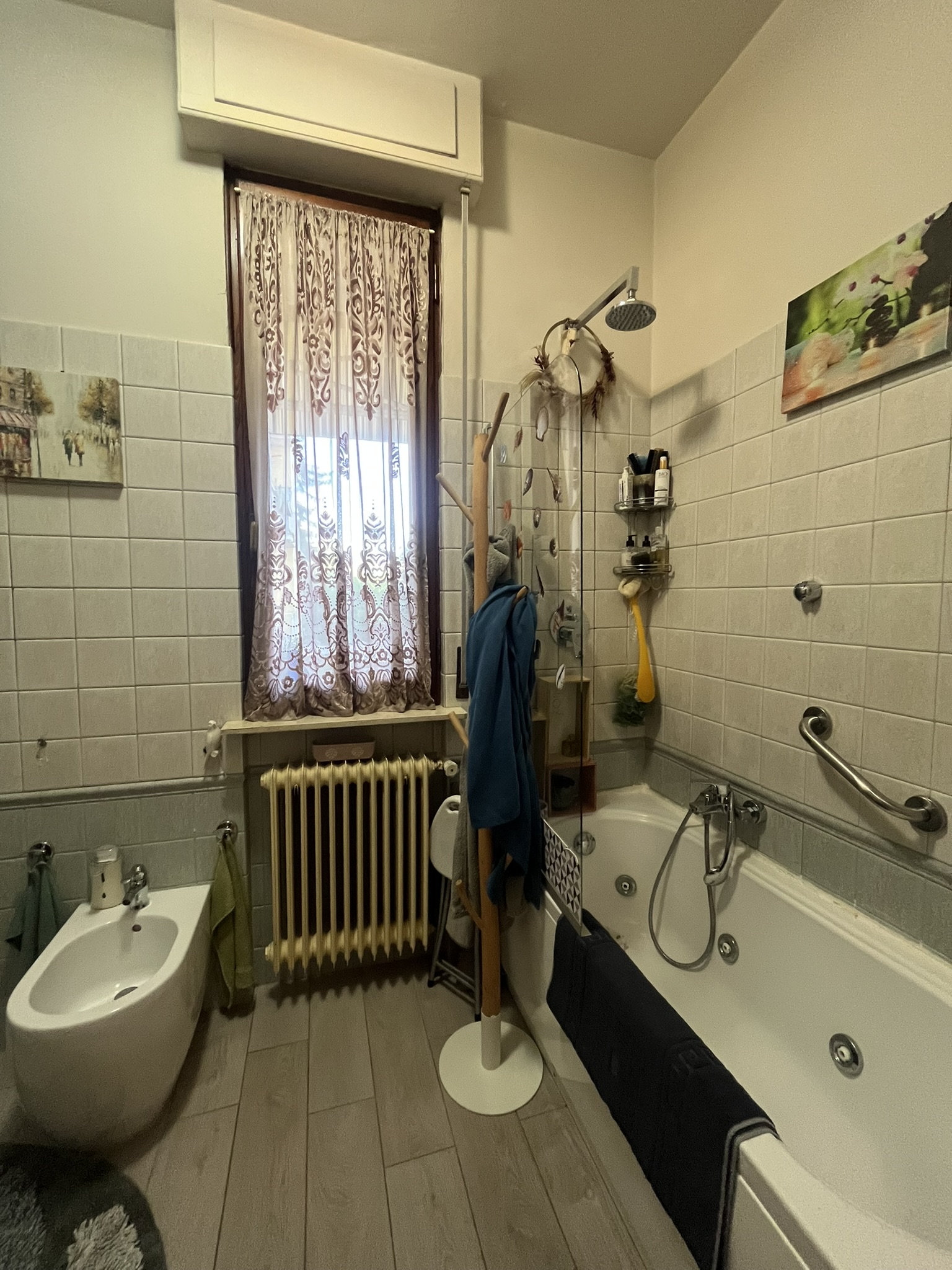 App. ristrutturato con cucina abitabile
