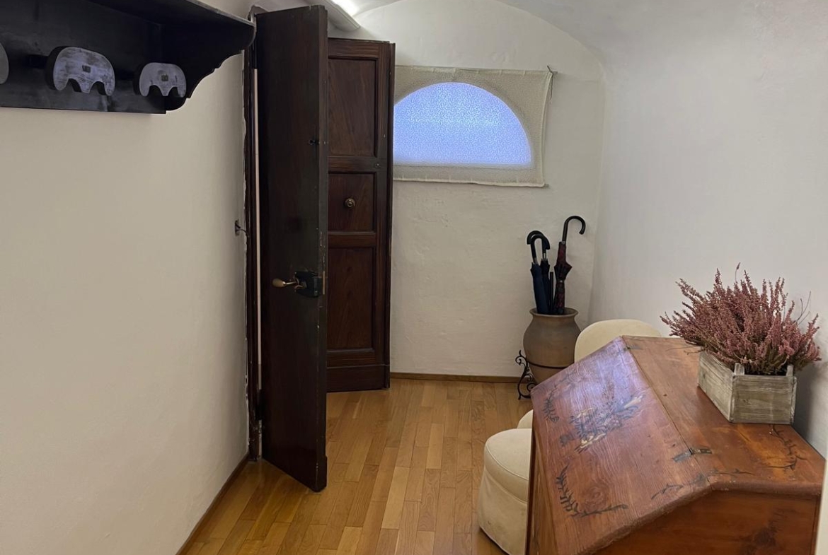 App.to in palazzo antico con p. auto • Via Poggiali
