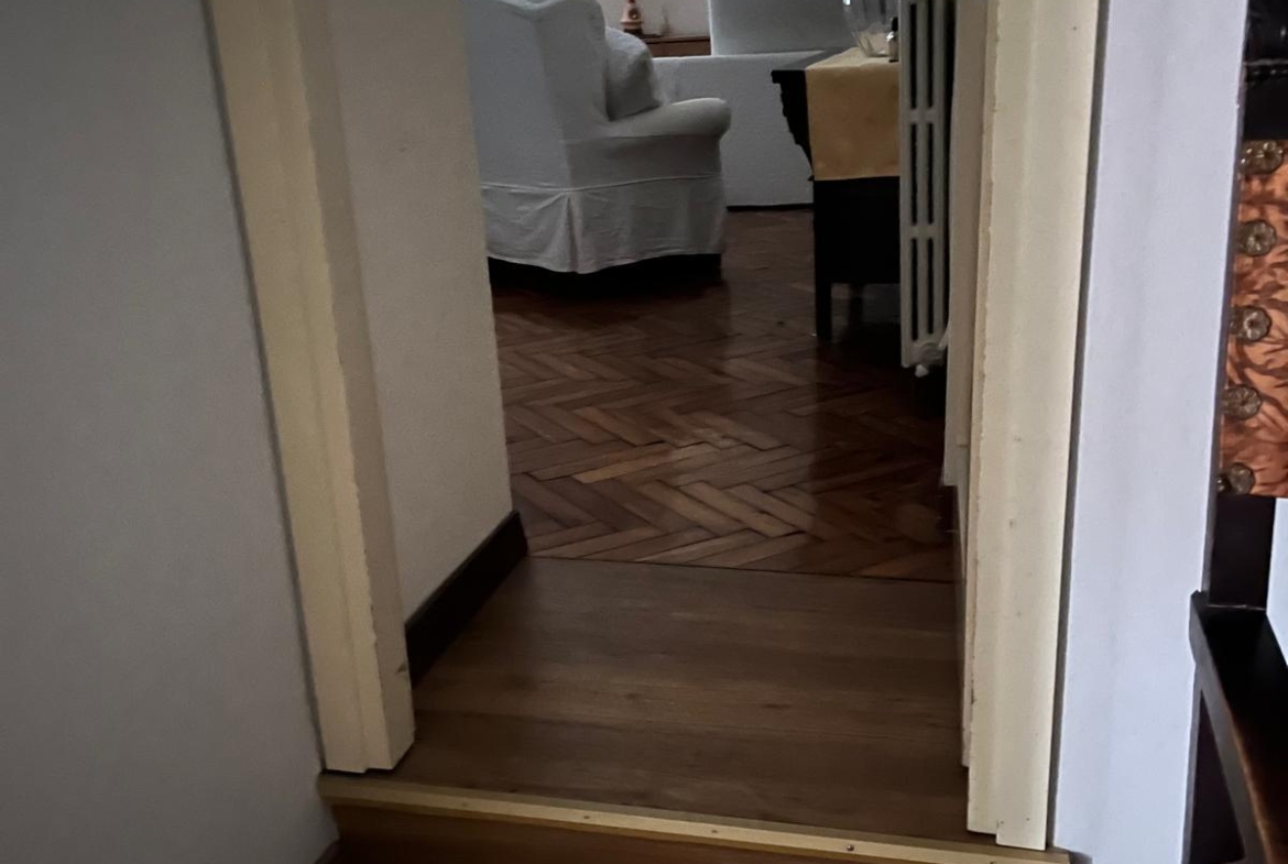 App.to in palazzo antico con p. auto • Via Poggiali