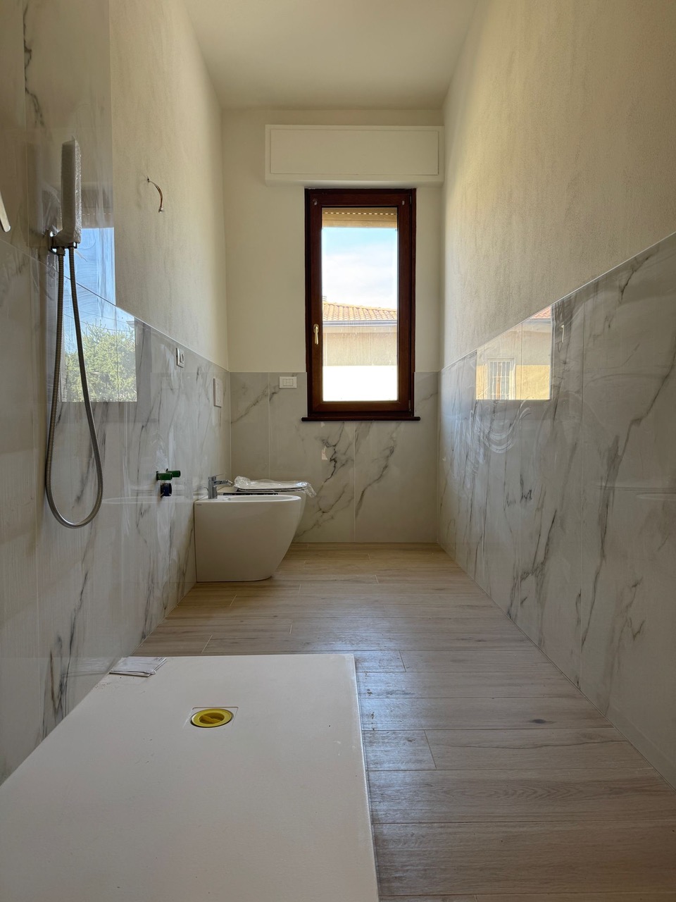 App.to ristrutturato con grande terrazzo
