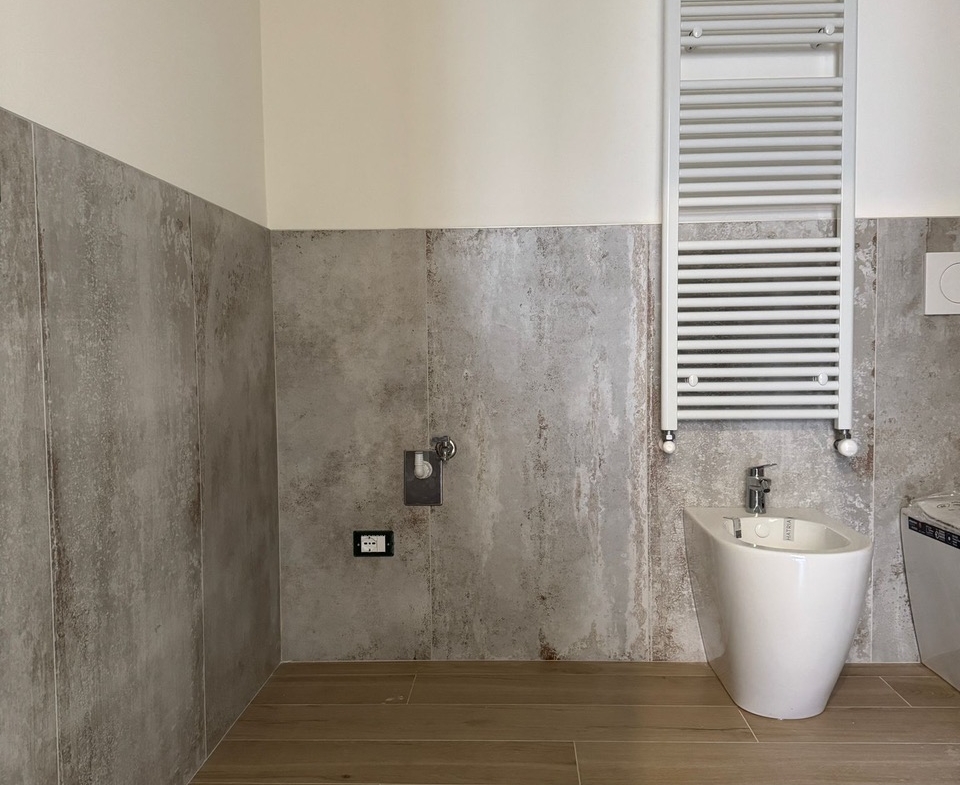 App.to ristrutturato con grande terrazzo