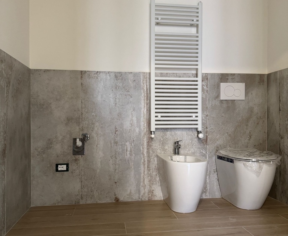 App.to ristrutturato con grande terrazzo