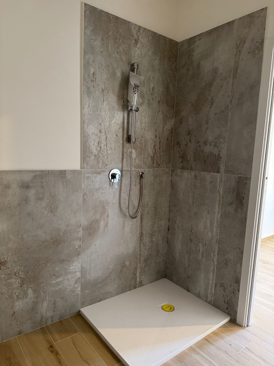 App.to ristrutturato con grande terrazzo