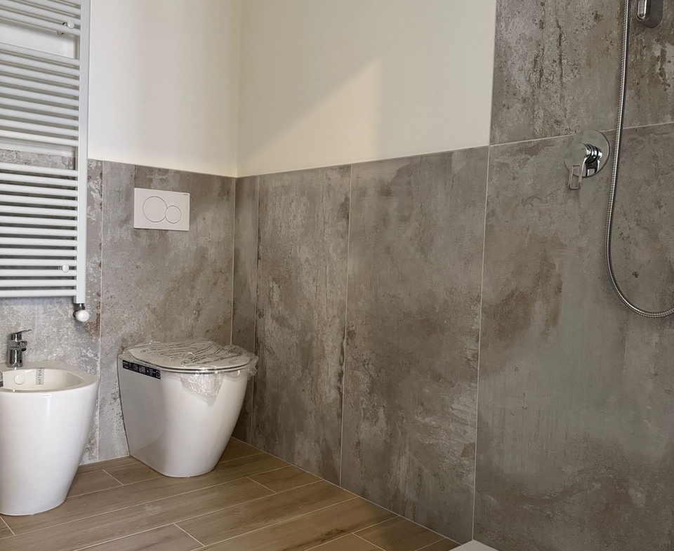 App.to ristrutturato con grande terrazzo