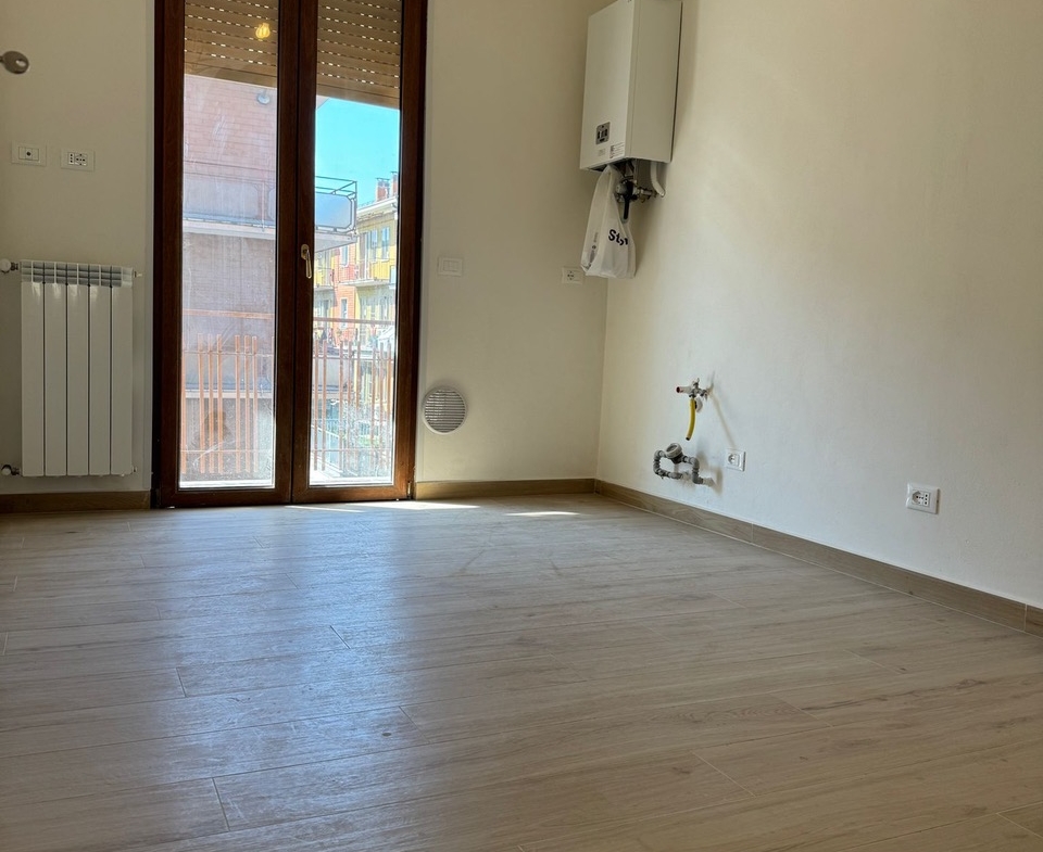 App.to ristrutturato con grande terrazzo