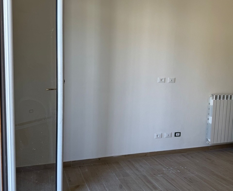 App.to ristrutturato con grande terrazzo