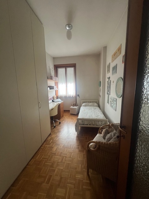 Pubb. Passeggio • App.to 195 mq con terrazzi e due box