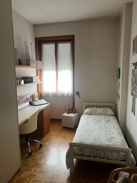 Pubb. Passeggio • App.to 195 mq con terrazzi e due box