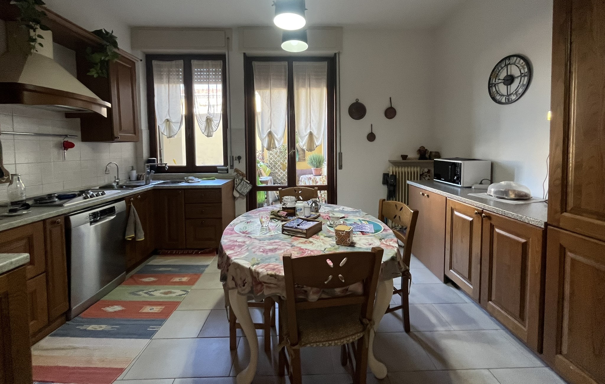 S. Eufemia • App.to con grande cucina abitabile