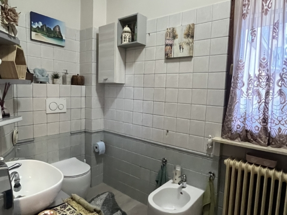 S. Eufemia • App.to con grande cucina abitabile