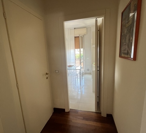Via Fermi • App.to ristrutturato con box