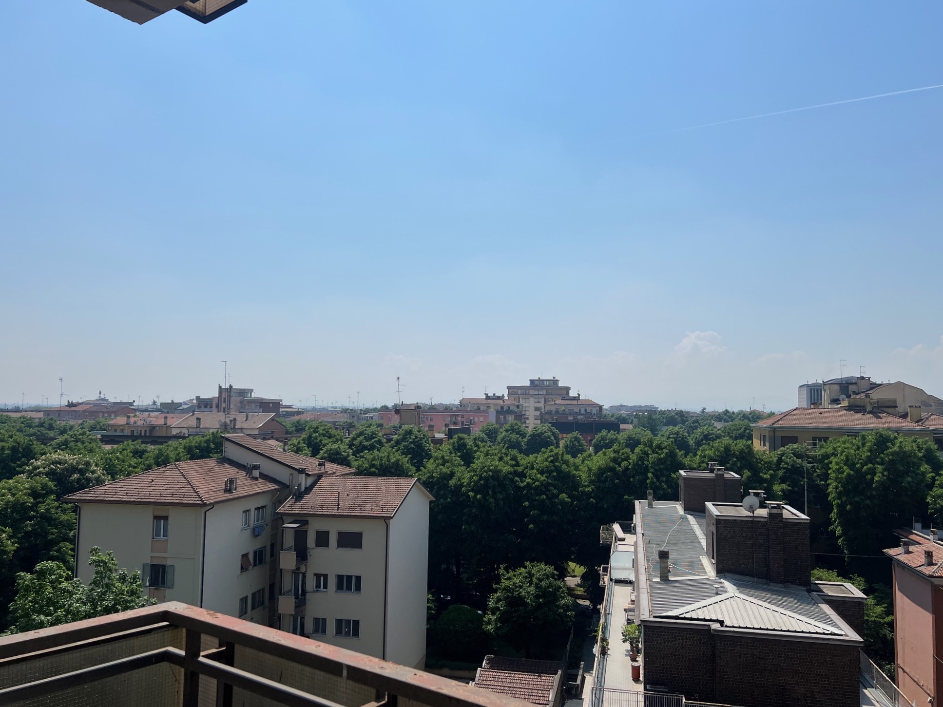 Via Fermi • App.to ristrutturato con box