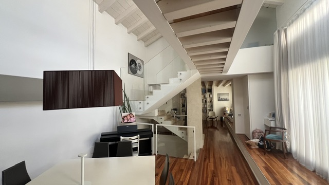 Casa indipendente con due autorimesse