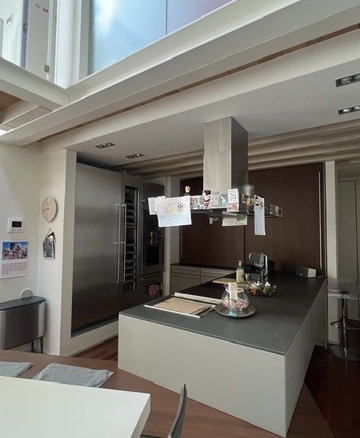 Casa indipendente con due autorimesse
