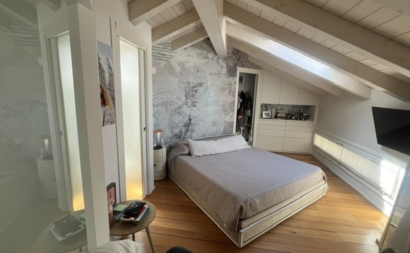 Casa indipendente con due autorimesse