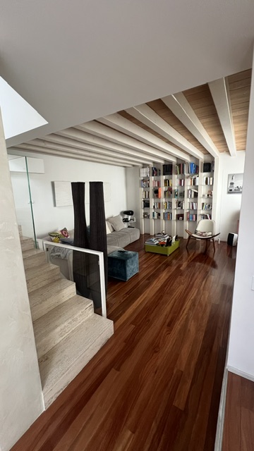 Casa indipendente con due autorimesse
