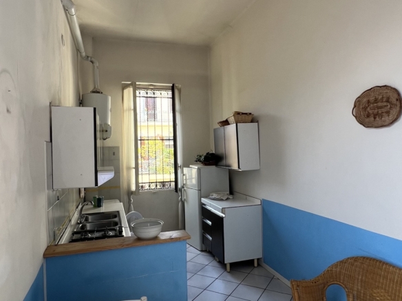 Via Cavour • App.to 90 mq con balcone