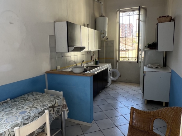 Via Cavour • App.to 90 mq con balcone