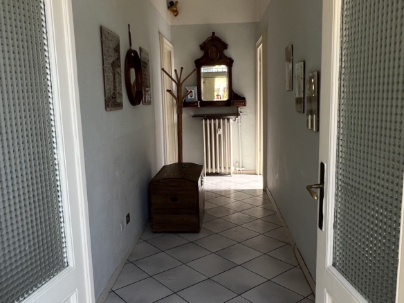 Via Cavour • App.to 90 mq con balcone
