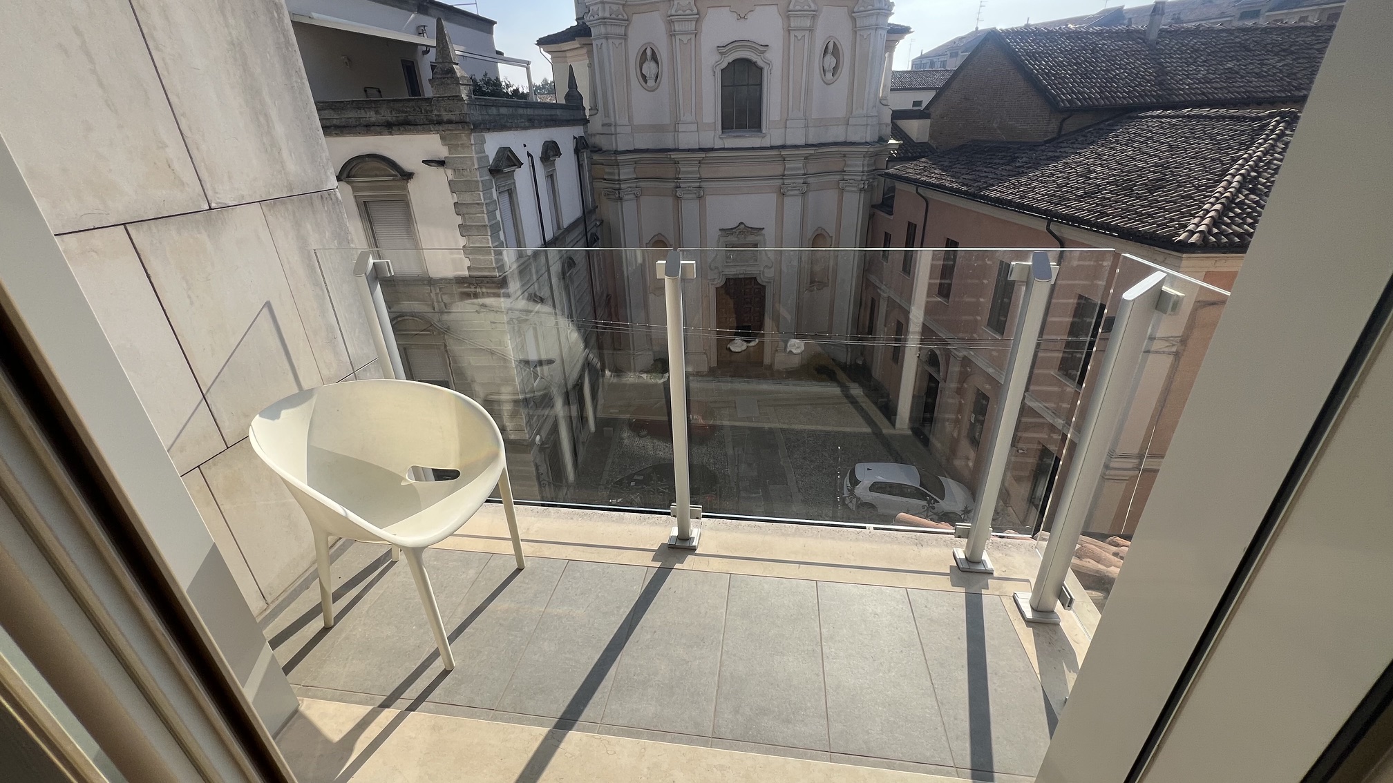 Corso V. Emanuele • App.to 85 mq con due balconi