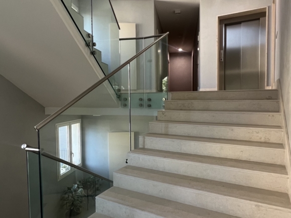 Corso V. Emanuele • App.to 85 mq con due balconi