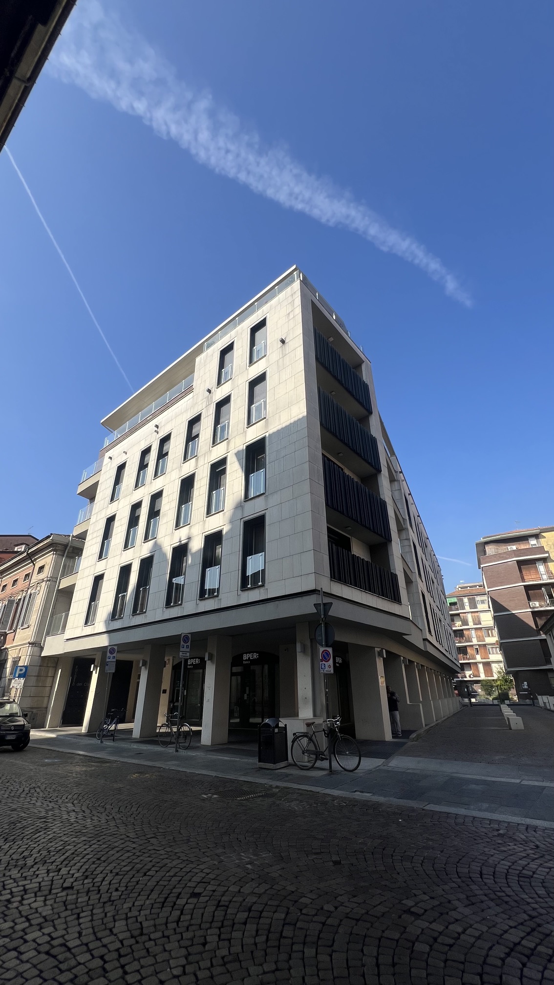 Corso V. Emanuele • App.to 85 mq con due balconi