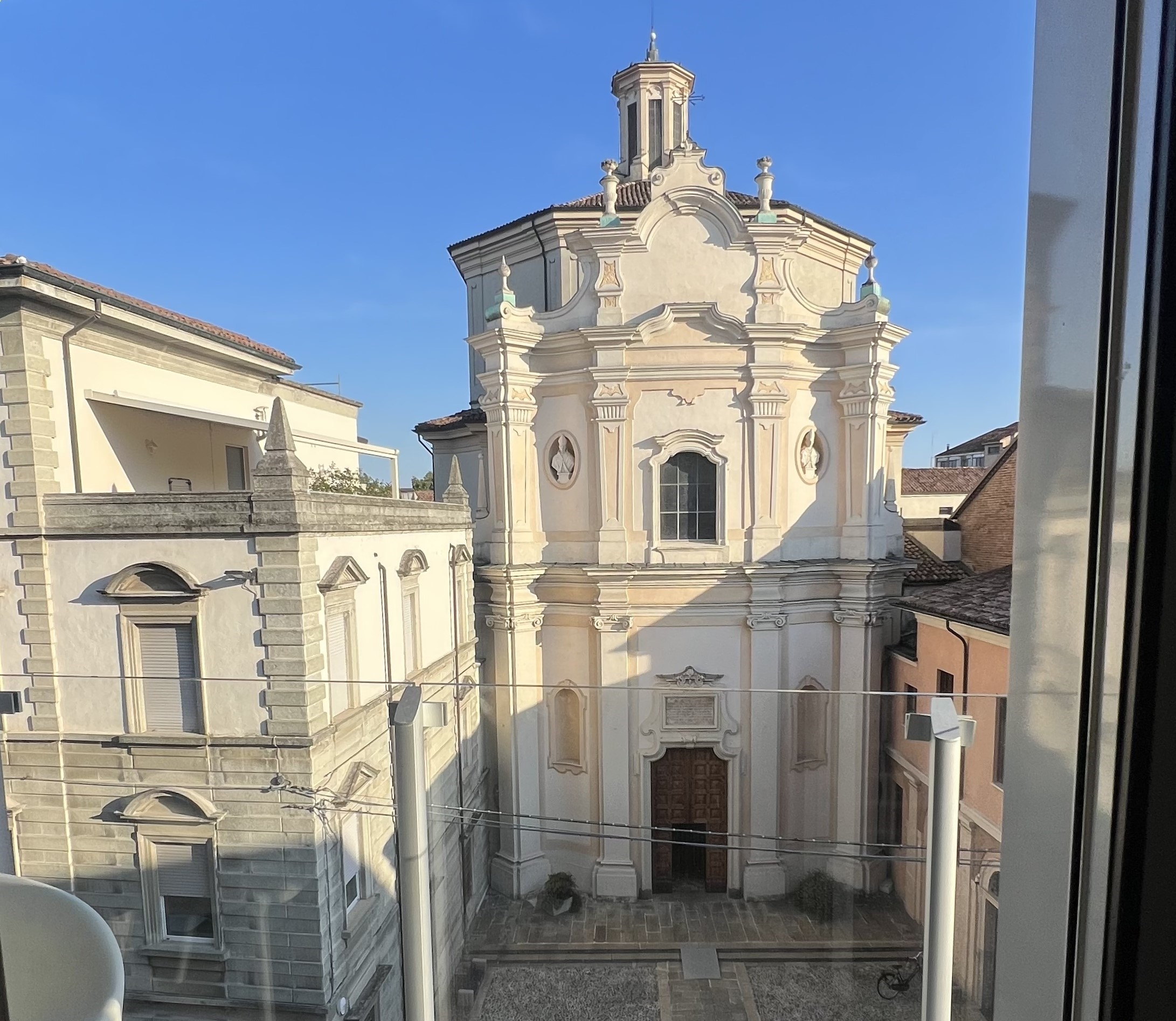Corso V. Emanuele • App.to 85 mq con due balconi
