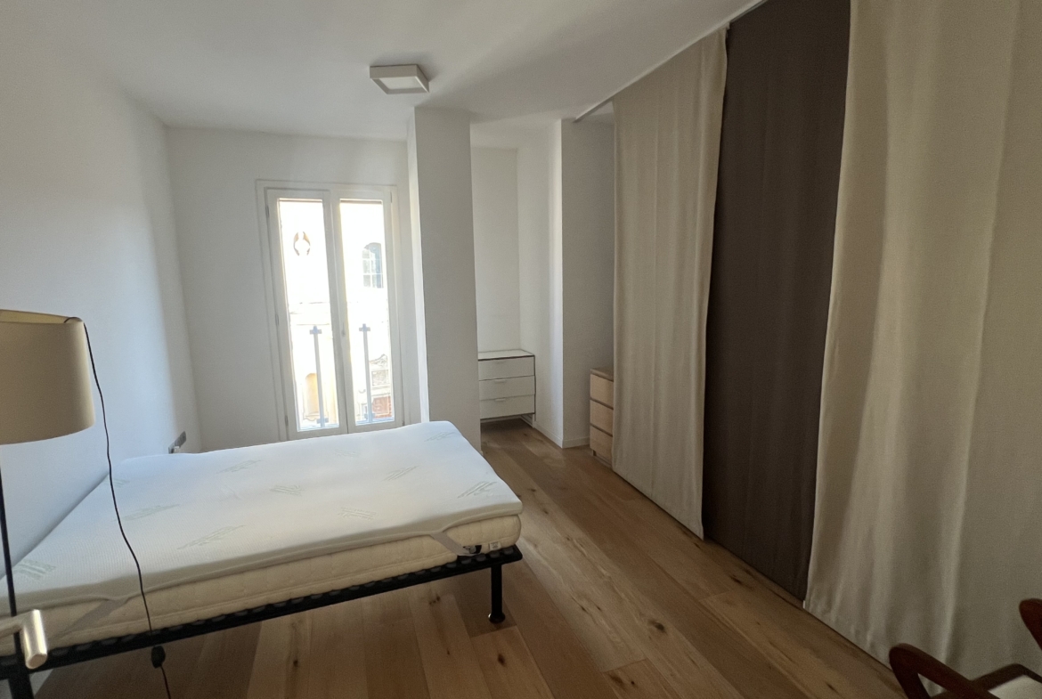 Corso V. Emanuele • App.to 85 mq con due balconi